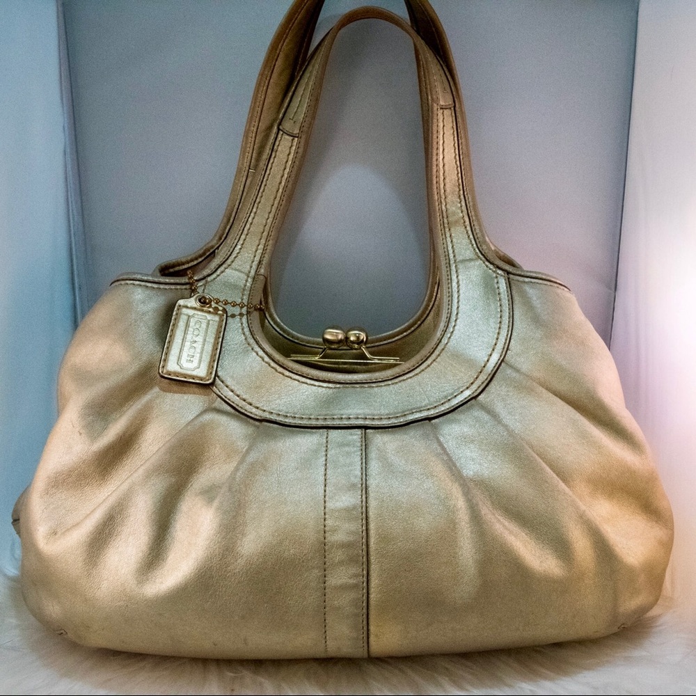 🔸40% Off🔸 COACH Gold Shoulder Bag